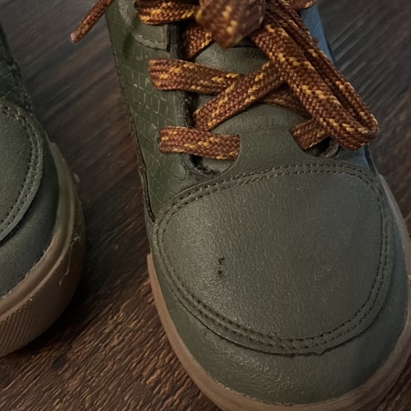 OshKosh High Top Sneakers - Picture 4 of 4